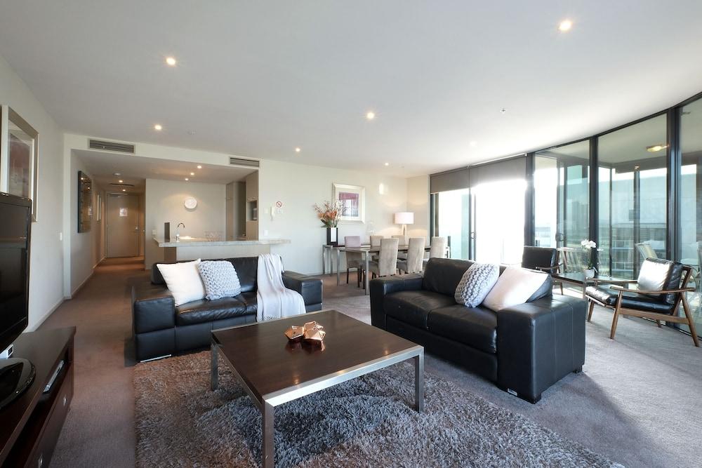 Acd Apartments Melbourne Exterior photo